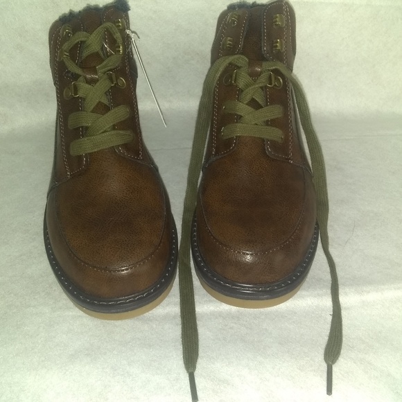 Cat & Jack Other - Boys' Kory Moc Toe Fashion Boots - Cat & Jack